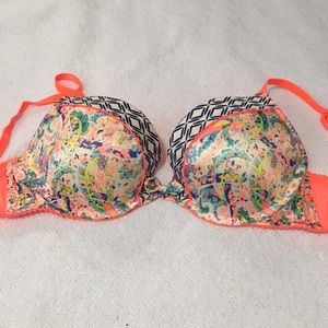 NWOT Victoria's Secret Very Sexy push-up bra